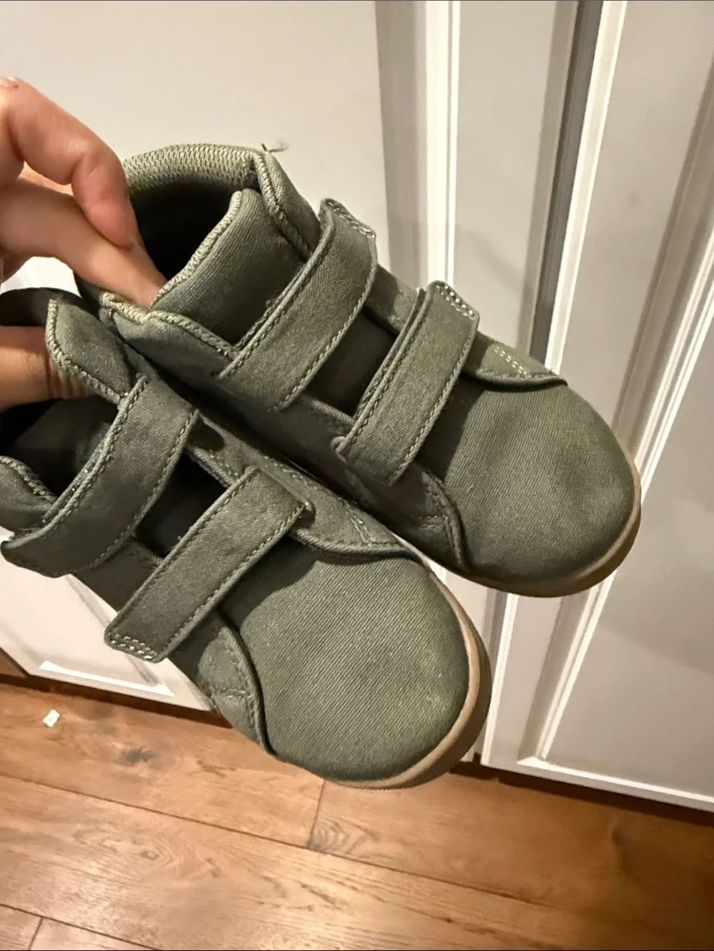 Baby Gap Boys Green Dino High top sneakers size 11